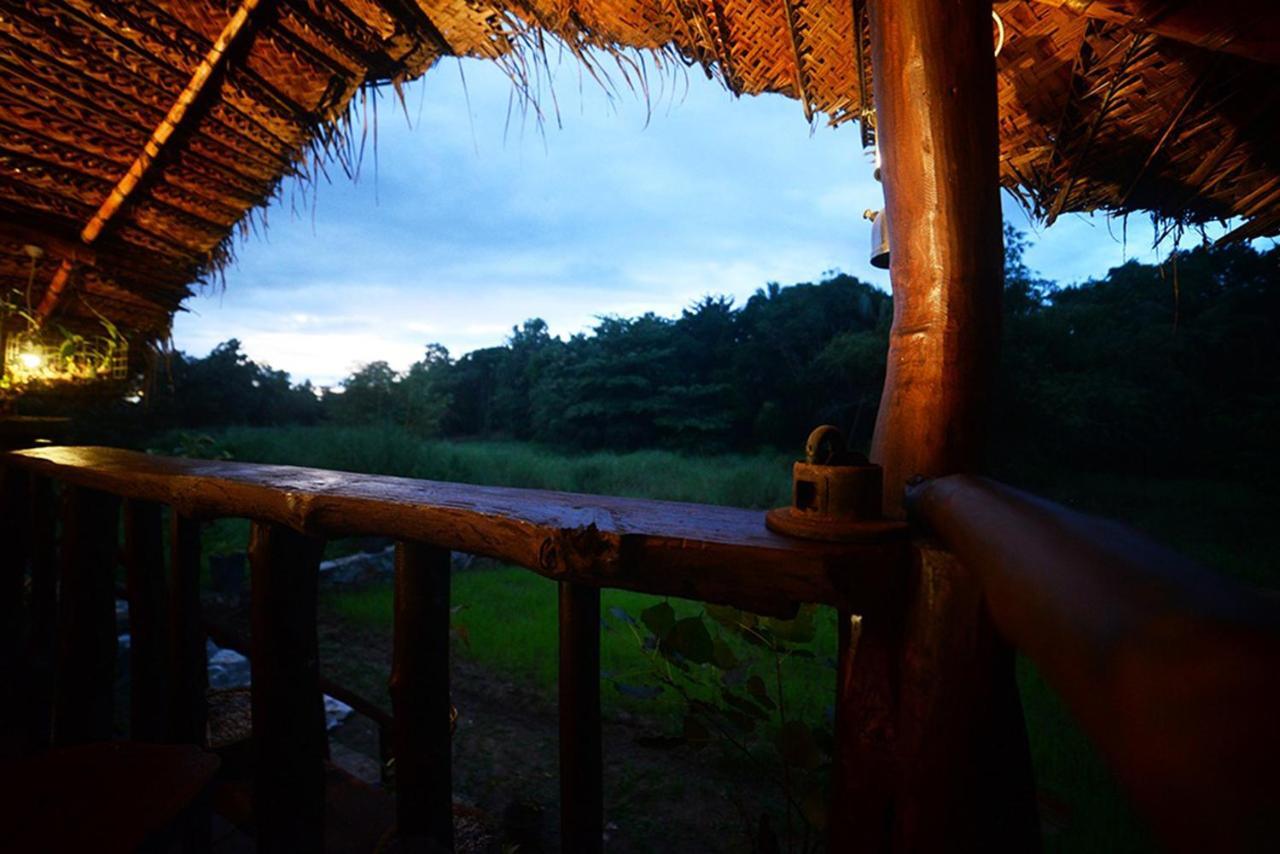 Aliya Riverside & Safari Resort Удавалаве Екстериор снимка